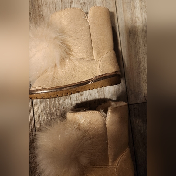 The Children's Place Infant Girl Pom Pom Sparkly Boots - size 5 - Picture 6 of 8